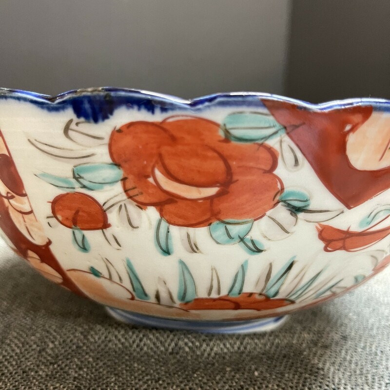 Small Imari bowl to hold your trinkets or display in a group. 6 inch diameter and 1 1/2 inches tall; this bowl is the perfect addition to your collection.