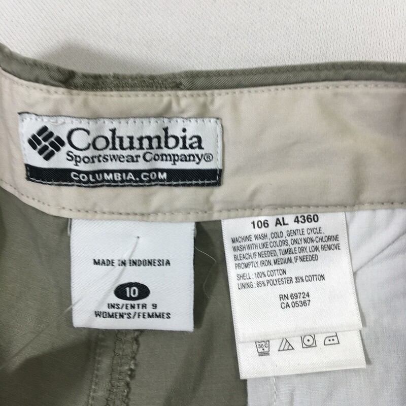 Columbia Cargo Shorts, Green, Size: 10 one pocket on side mid length shorts