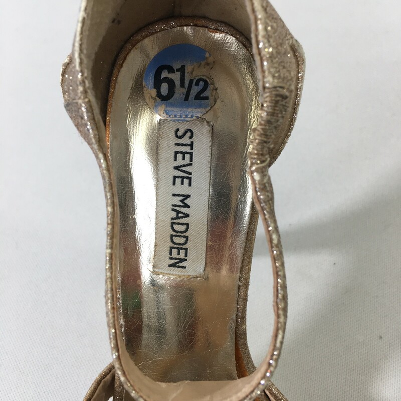 125-150 Steve Madden, Gold, Size: 6.5 gold sparkly heels with strap down the middle no tag  good