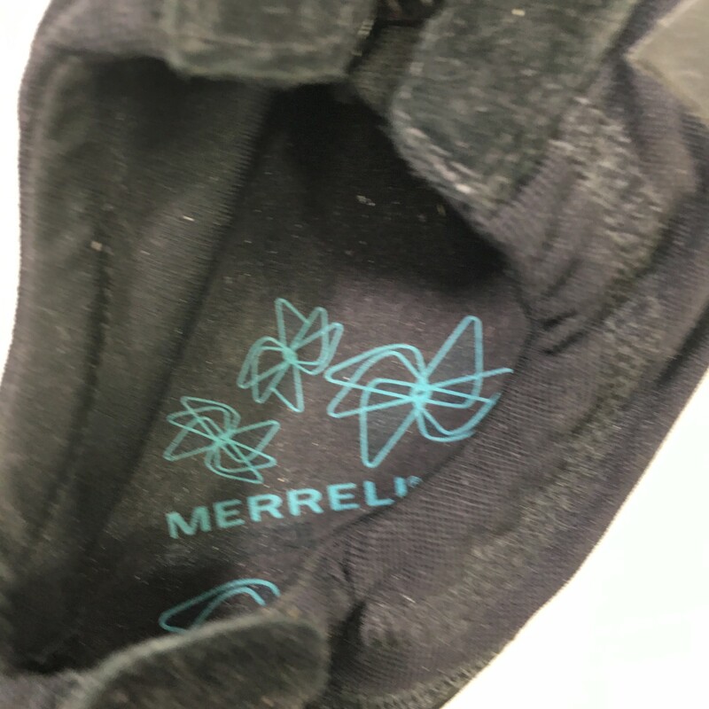 105-320 Merrell, Black, Size: Medium black and blue womens watershoes n/a  good