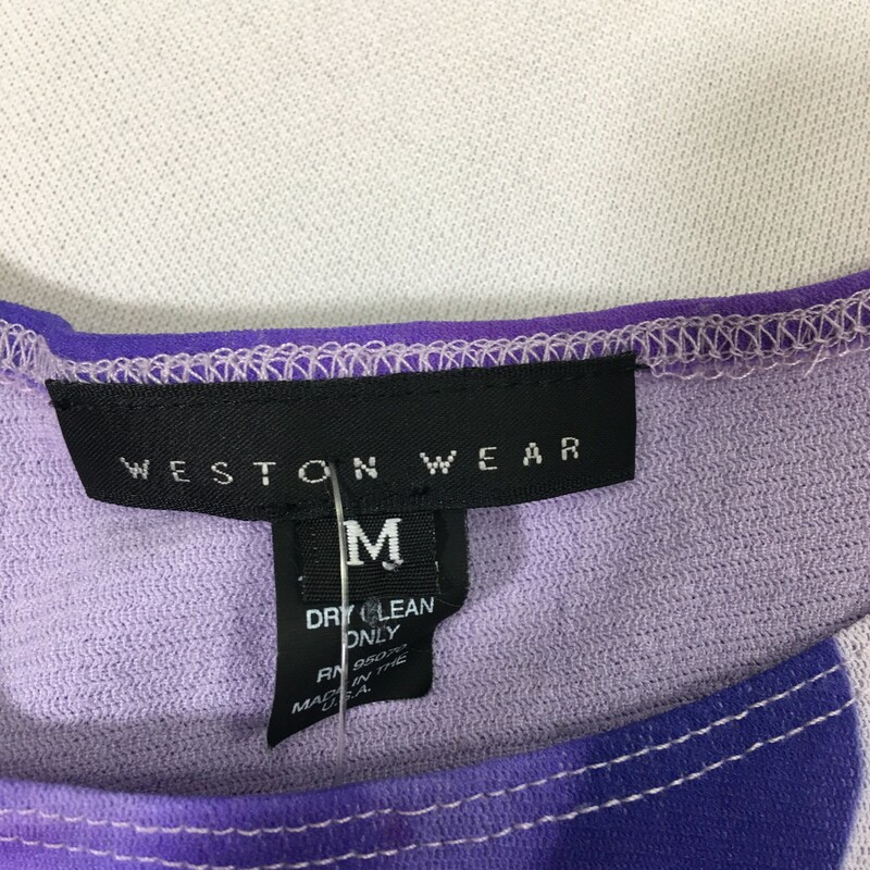 120-281 Weston Wear, Purple, Size: Medium Sleeveless shirt w/purple flowers no tag