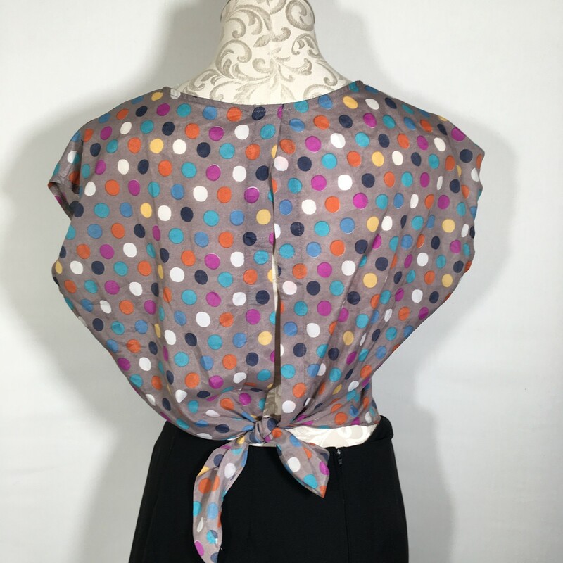 125-026 Xtaren, Grey, Size: Small grey open back shirt with multicolored polka dots 100% polyester  good