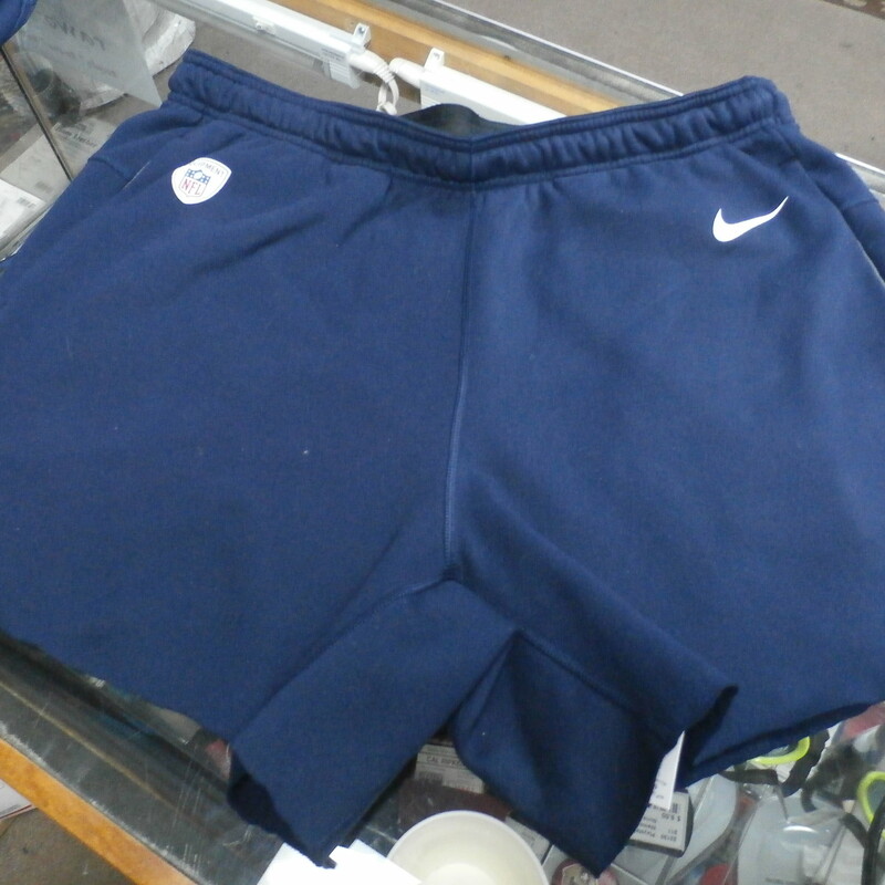 Nike Dri-Fit Men's Training pants cut to shorts Blue Size XL 27781<br />
Rating: (see below) 4- Fair Condition<br />
Team: N/A<br />
Player: N/A<br />
Brand: Nike Dri-Fit<br />
Size: Men's - X Large(Measured Flat: Waist 18\", length 15\" Inseam 6\")<br />
Color: Blue<br />
Style: training pants Cut to shorts<br />
Material: 95% Polyester 5% Spandex<br />
Condition: 4 - Fair Condition; Wrinkled; Minor pilling and fuzz; Cut to shorts; not cut completely even;<br />
Item #: 27781<br />
Shipping: FREE