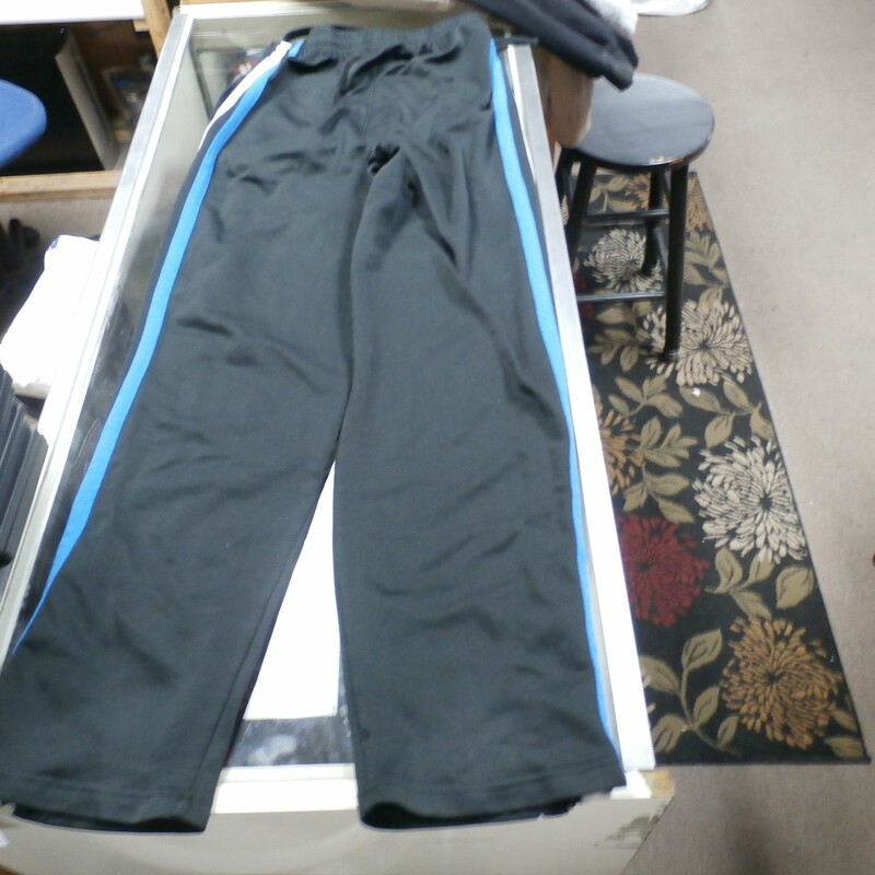 OKC Thunder Men's NBA Basketball Pants Black Size Small Polyester #28930<br />
Rating: (see below) 4- Fair Condition<br />
Team: OKC Thunder<br />
Player: Team<br />
Brand: NBA<br />
Size: Men's Small (Measured Flat: Waist 14\"; Length 44\"; inseam 31\")<br />
Measured flat: across waist laying flat; waist to bottom of legs; crotch to bottom of legs<br />
Color: Black<br />
Style: embroidered; leg zippers; drawstring and elastic waist; side pockets;<br />
Material:  100% Polyester<br />
Condition: 4- Fair Condition:  Wrinkled; Minor Pilling and Fuzz; fabric is discolored; left leg zipper is missing the zipper pull; small hole R thigh; tiny burn hole crotch area; small rip bottom of R pant leg on the very bottom; a couple small rips on the R thigh area near the logo; overall worn but functional; snag back of the R leg at the bottom; a few other snags throughout and a few other fabric blemishes throughout<br />
Item #: 28930<br />
Shipping: FREE