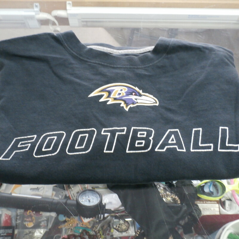 Baltimore Ravens Shirt, Black, Size: Medium<br />
Nike Men's Baltimore Ravens short sleeve shirt size Medium black #30080<br />
Rating:   (see below) 4- Fair Condition<br />
Team: Baltimore Ravens<br />
Player: Team<br />
Brand: Nike<br />
Size: Men's - Medium (Measured Flat: Across chest 19\", length 26\")<br />
Measured flat: armpit to armpit; top of shoulder to the hem<br />
Color: Black<br />
Style:   Short Sleeve Shirt Screen pressed;<br />
Material: 100% Cotton<br />
Condition: 4- Fair Condition - wrinkled; pilling and fuzz; some cracking on the logo; light staining on the armpits;<br />
Item #: 30080<br />
Shipping: FREE