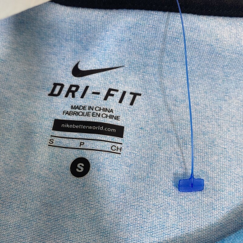 105-086 Nike Dri-fit, Blue, Size: Small light blue long sleeve top 61% Cotton  33% Polyester 6% Spandex