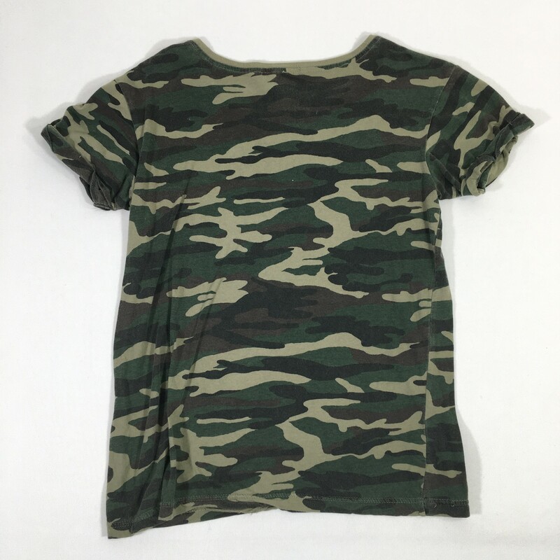 102-181 Forever 21, Green, Size: Small Camoflouge short sleeve t-shirt