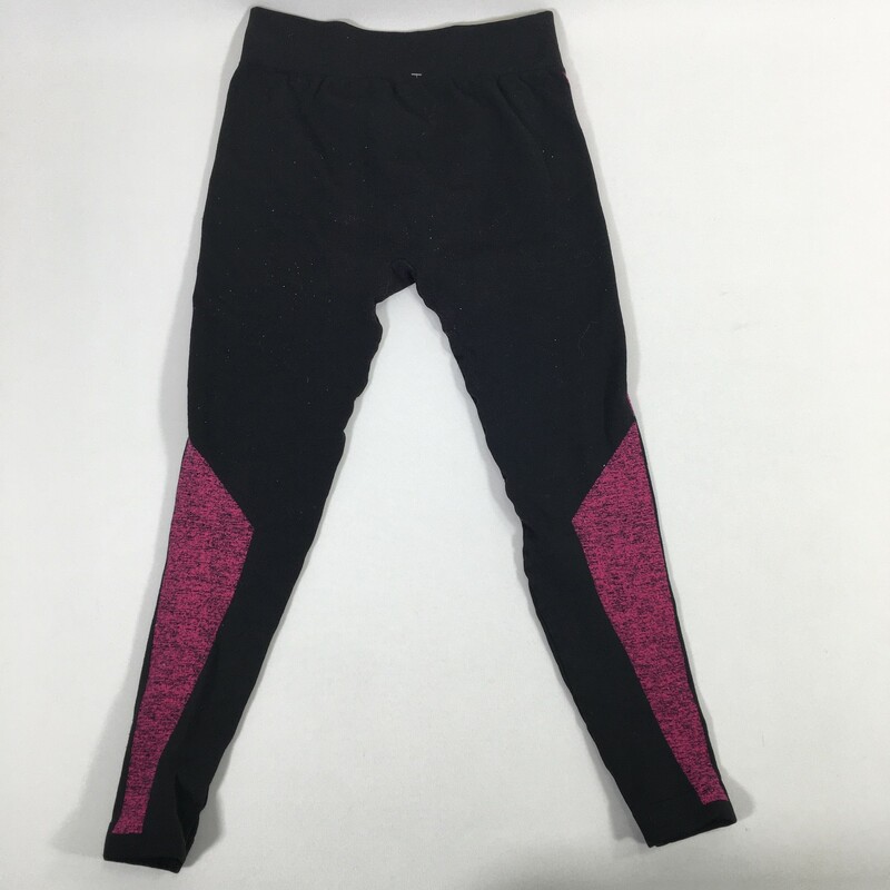120-226 No Tag, Black, Size: Small<br />
Black capri pants w/ pink stripe polyesther/spandex