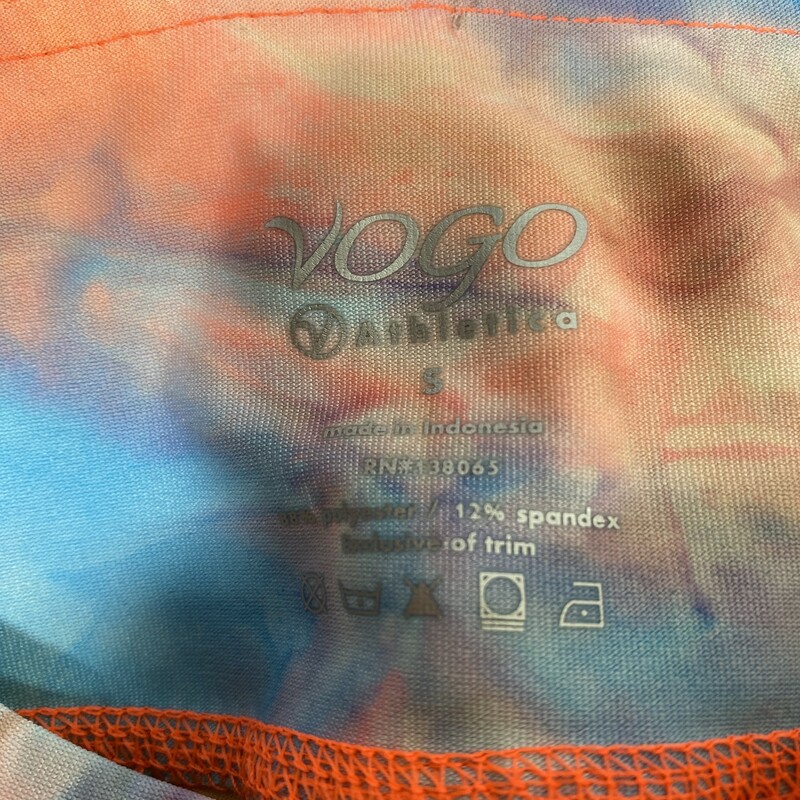 115-023 Vogo, Orange M, Size: Small
Orange capri lenght stretch pants polyesther/spandex