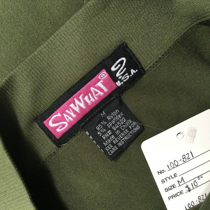 100-821 Savwhat, Green, Size: Medium
green leggings 95% nylon 5% spandex  good