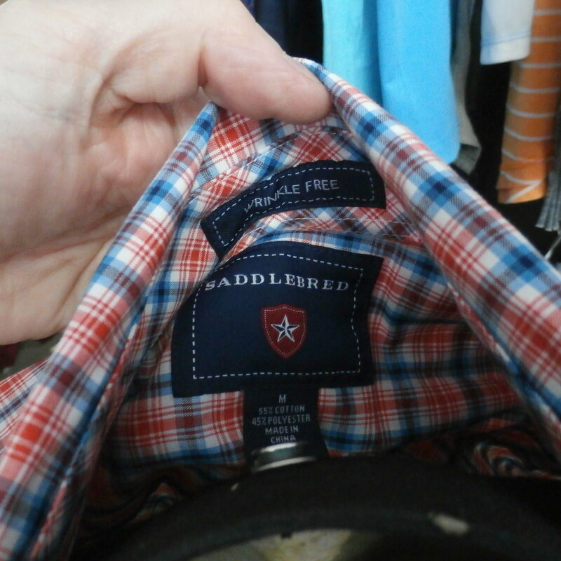 Saddlebred men's long sleeve button up shirt Plaid size Medium cotton blend #30969
Rating: (see below) 3- Good Condition
Team: n/a
Player: n/a
Brand: Saddlebred
Size: Men's Medium- (Measured Flat: Across chest 22\"; Length 30\")
Measured Flat: underarm to underarm; top of shoulder to bottom hem
Color: Multi
Style: long sleeve; button front
Material: 55% Cotton 45% polyester
Condition: 3- Good Condition: wrinkled; pilling and fuzz; item is lightly discolored from use; a few very minor stains or dirtiness
Item #: 30969
Shipping: FREE