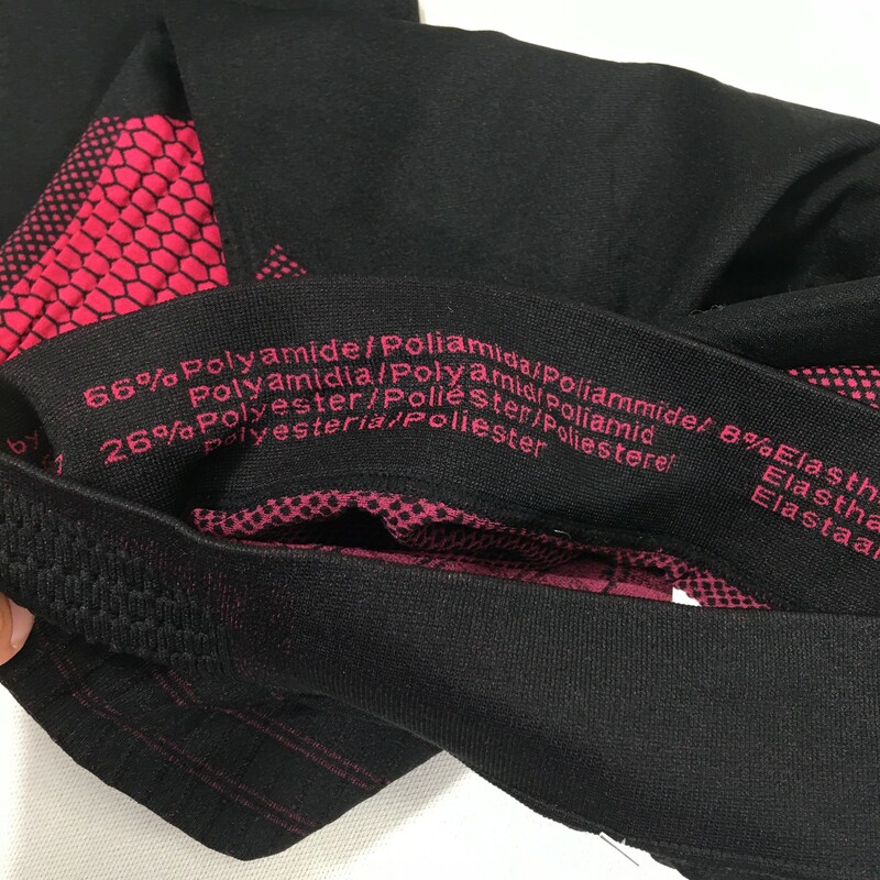 120-254 Crivit Sports, Black/pi, Size: Medium black and pink capri leggings elastane/polyamide/polyesther