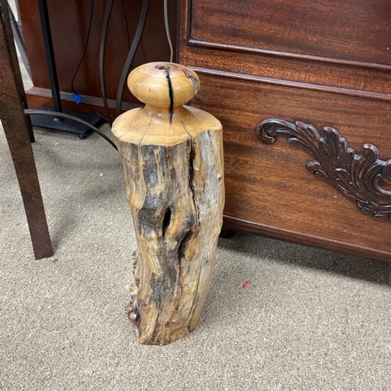Jim Robbie New Zealand Signed Wood Carved Vase, Size: 20in