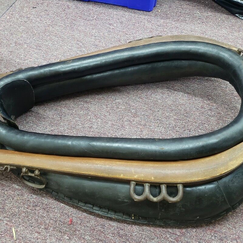 Vtg Yoke Collar w/ Hames, Leather, Metal & Wood, Size:  Would look great with a mirror added!