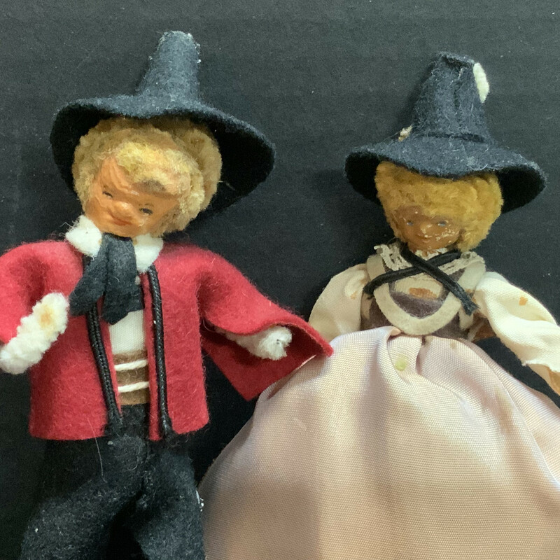 This is a set of two five inches tall pipe cleaner dolls. In fragile shape but oh so charming.