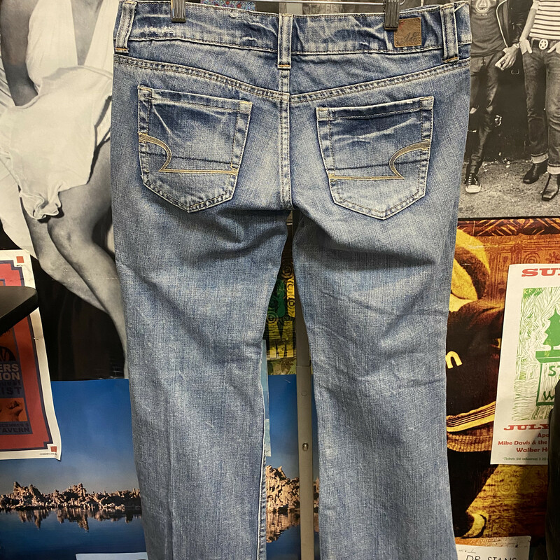 American Eagle women's denim boot cut jeans size 6