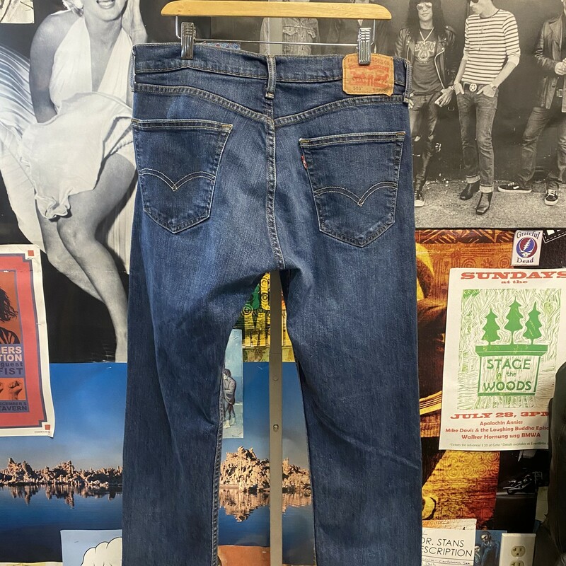Levi women's denim jeans size 32x34