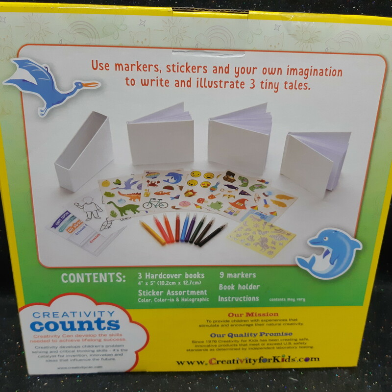 3 Itty Bitty Books, Ages 4+, Create<br />
3 Books included<br />
Markers and Sticker<br />
1  Book Holder<br />
<br />
Be an author and publisher!