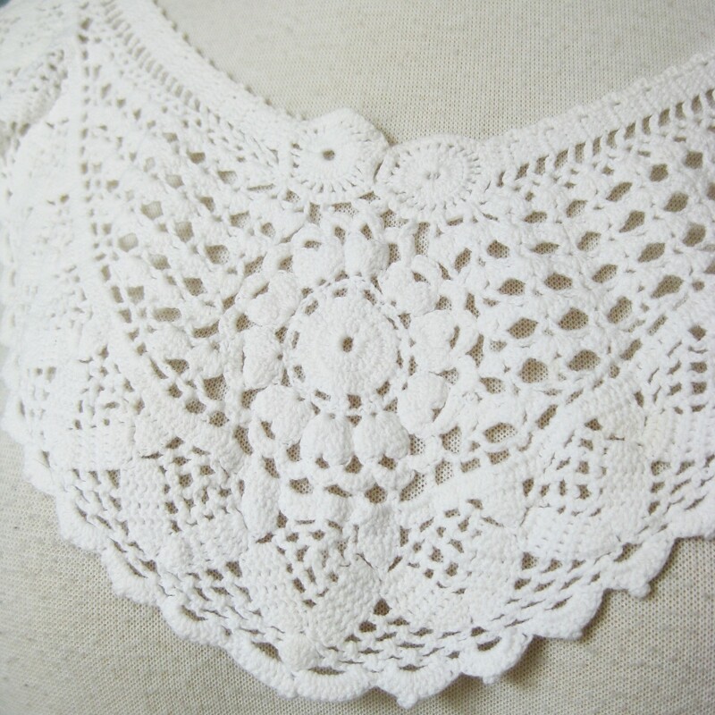 Lace Collars, White, Size: N<br />
These two sweet lace pieces are made of very soft cotton.<br />
<br />
This listing is for both pieces<br />
<br />
One piece is a continuous circular piece to be slipped over the head and dress up a plain blouse or sweater or even bare shoulders.<br />
<br />
The second piece is a long narrow band 57in x 3.25in<br />
<br />
Both are in  perfect condition.<br />
<br />
<br />
Thank you for looking.<br />
#40053