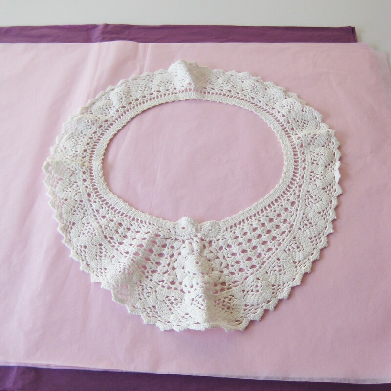 Lace Collars, White, Size: N<br />
These two sweet lace pieces are made of very soft cotton.<br />
<br />
This listing is for both pieces<br />
<br />
One piece is a continuous circular piece to be slipped over the head and dress up a plain blouse or sweater or even bare shoulders.<br />
<br />
The second piece is a long narrow band 57in x 3.25in<br />
<br />
Both are in  perfect condition.<br />
<br />
<br />
Thank you for looking.<br />
#40053