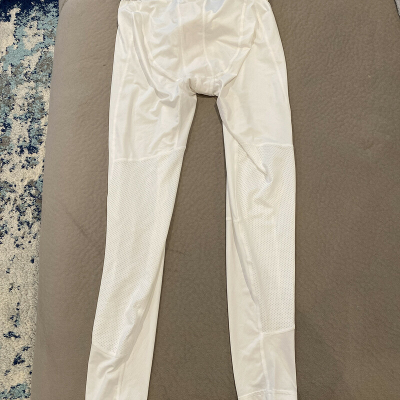 Used condition- some light stains; some snags; sticker 9 at tag area;<br />
White- size XL