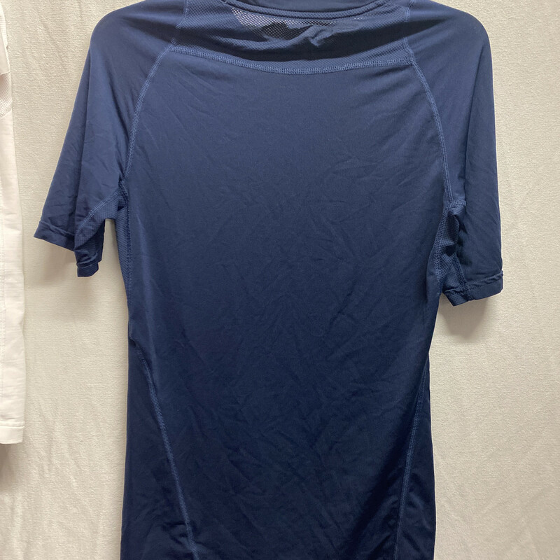 Used condition- wrinkled; previous player sticker at tag area was removed and left a mark;<br />
Blue - size Large