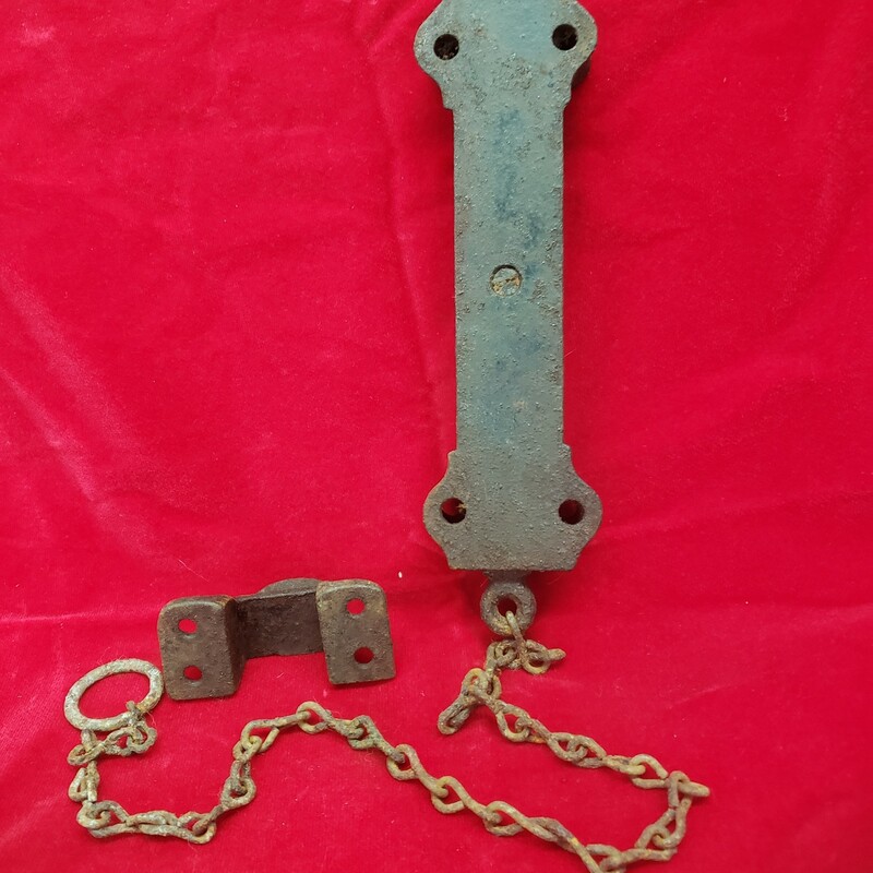 Antique Pull Chain Lock, Rusty, Size: Complete
