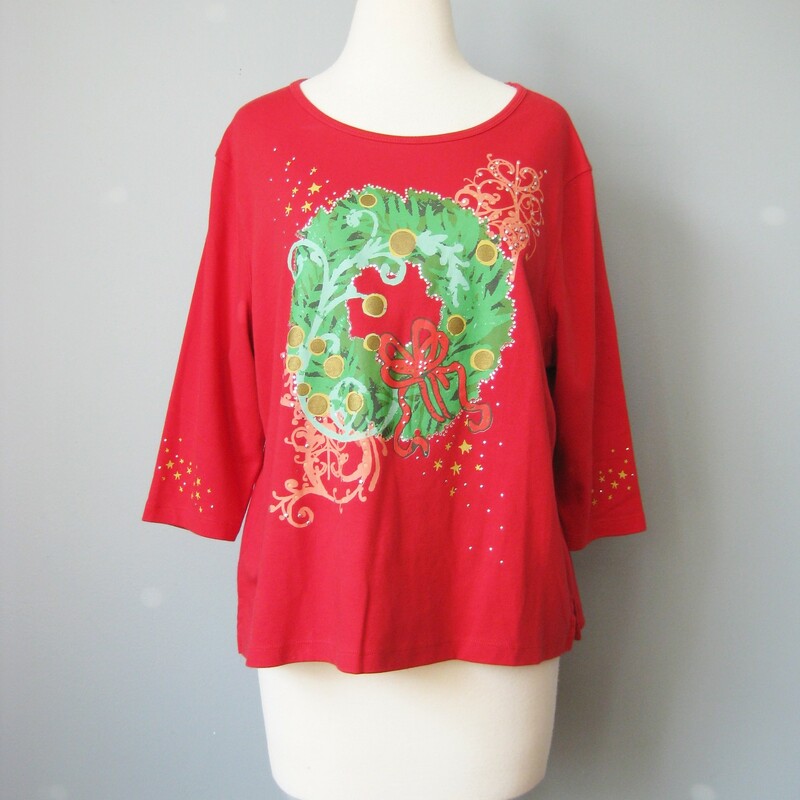 Coral Bay XMAS LS, Red, Size: PXL
perfect simple comfy tee shirt to wear during the Christmas Season
Red cotton poly blend 3/4 length sleeves with an evergreen Christmas wreath on the front and simple decoration at the sleeve ends.
by Coral Bay
perfect condition
size XL
Flat measurements:
Armpit to Armpit: 22.5in
Overall length: 22.5in

Thanks for looking!
#40209