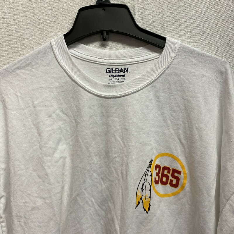 Used condition - some light stains; wrinkled<br />
White- size 2XL