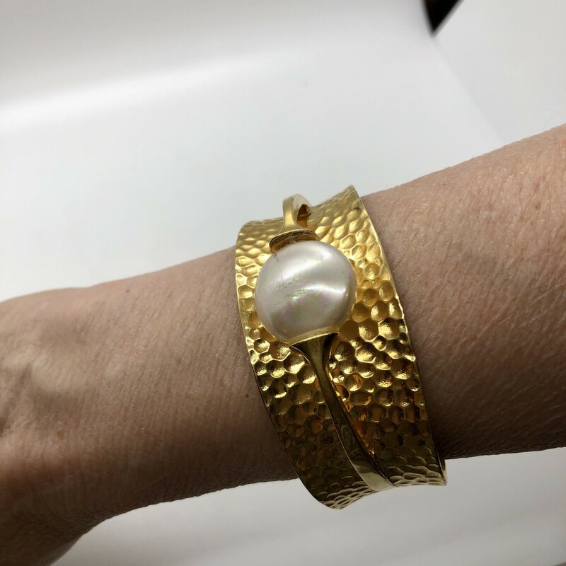 Vintage Hammered Sterling Vermeil wide cuff bracelet with a large Freshwater Pearl.