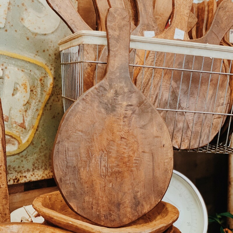These round bread boards are perfect for decorating any table or counter space!

Measures 20 inches by 11 inches