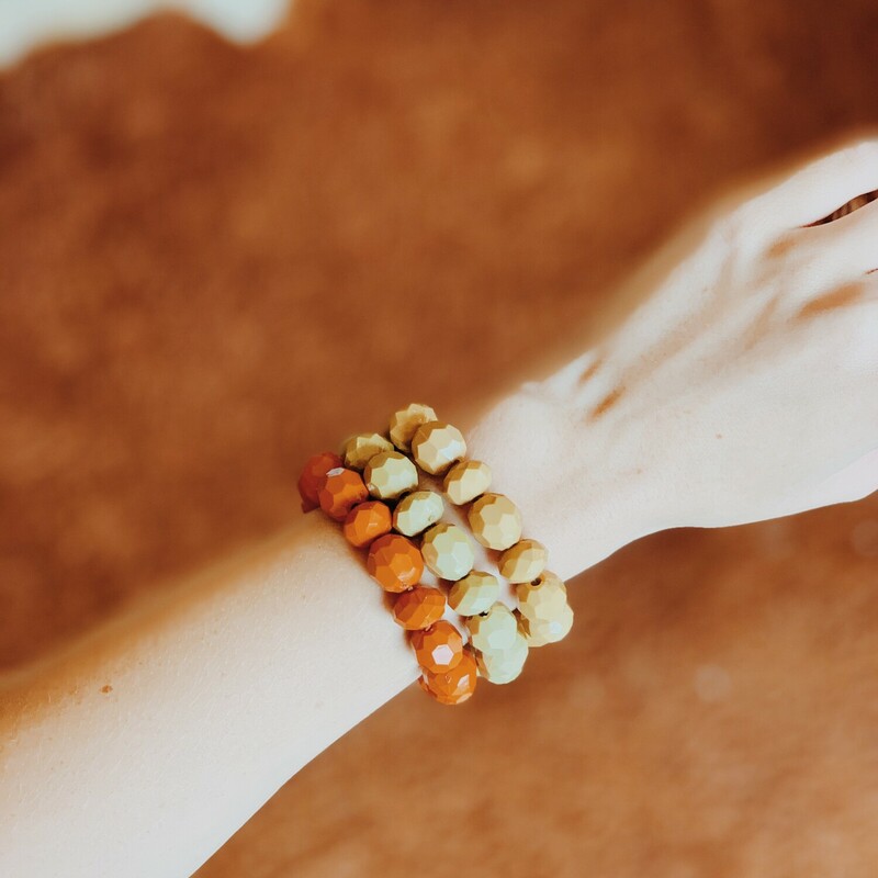 Such an adorable bracelet that makes getting dolled up easy! All three stretchy bracelets are connected as one, so you can throw it on and go!