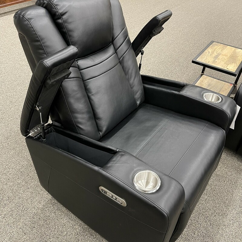 P M2p6781 Recliner Blk<br />
Brand new furniture!<br />
Call store for details
