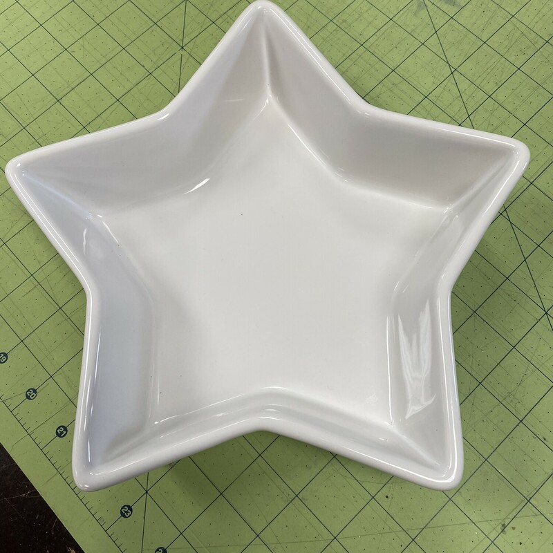 Chantal Star Casserole Dish, White, Size: 9 Inch