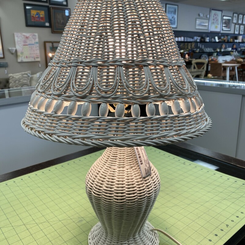 Beaded Wicker Table Lamp, Size: 22 Inch