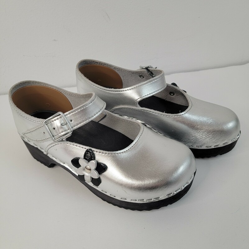 Hanna Andersson Leather Clog, Silver, Size: 1