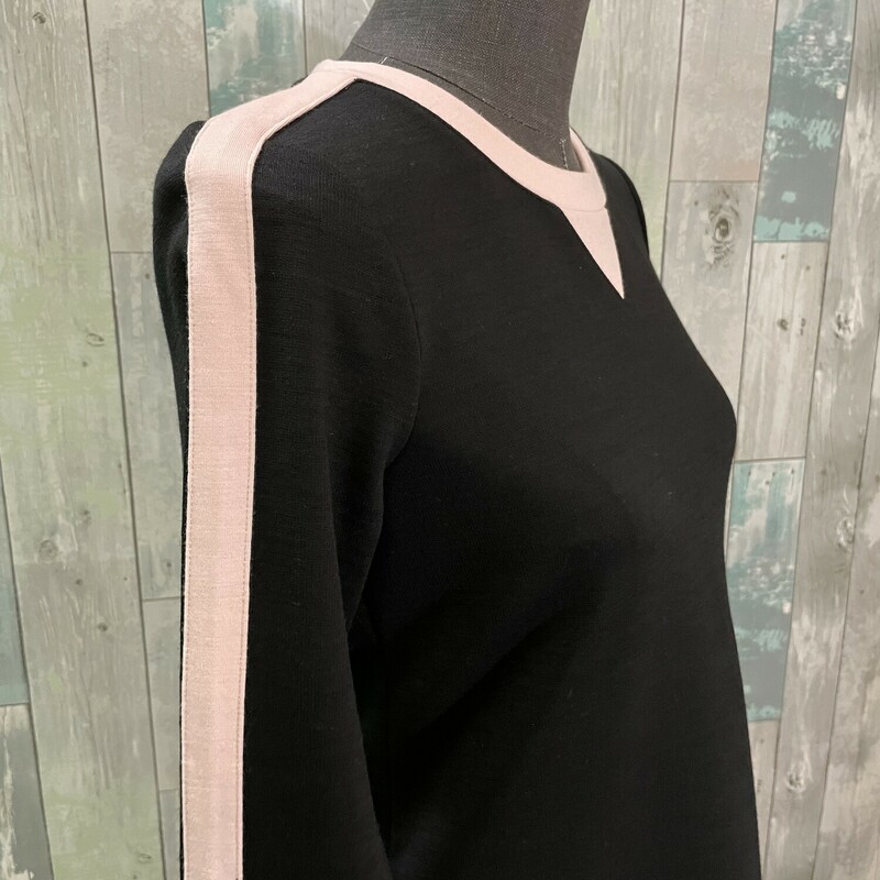 J Crew Knit Dress
Back zip closure, heavy knit
Body: 44% wool, 44% acrylic, 10% nylon, 2% spandex.
Trim: 84% wool, 16% nylon
Dry Clean
Black and pink
Size: Small