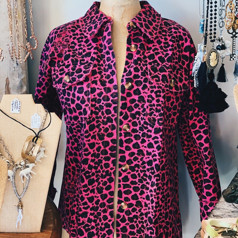 This hot pink, cheetah print jacket is such a great pop of color for anyone who loves a bold fit! It has a canvas feel with a distressed look!