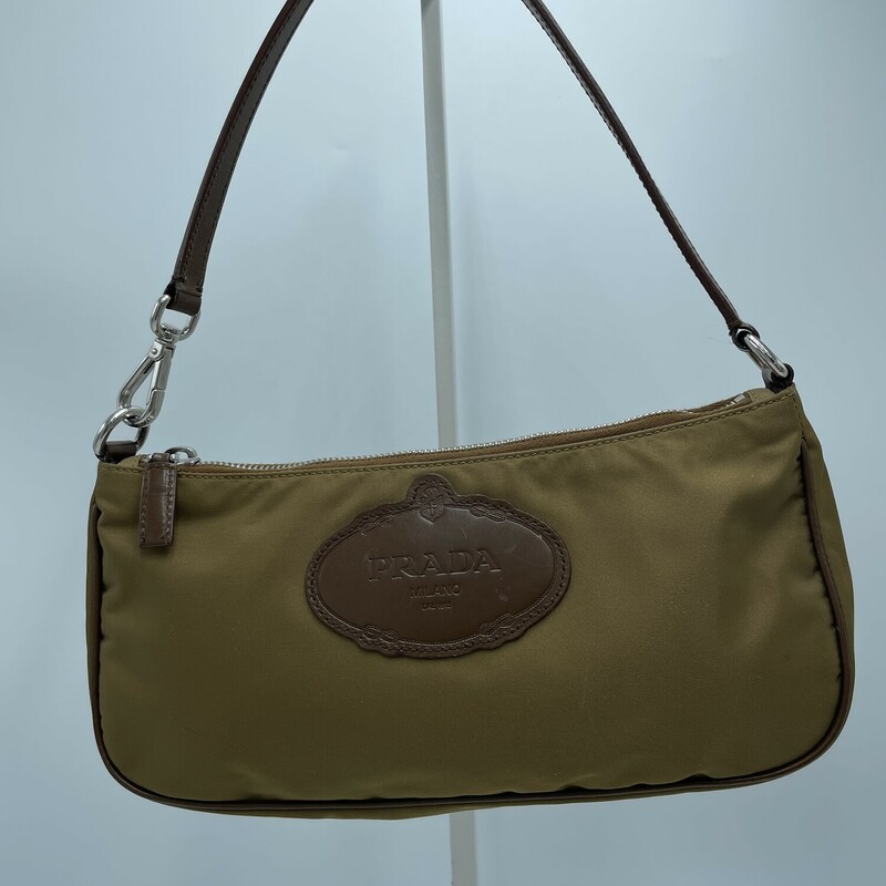 Prada Tessuto Minibag, Brown, Size: OS

condition: GOOD. Light staining throughout

10 x 5 x 2 in
7in strap drop