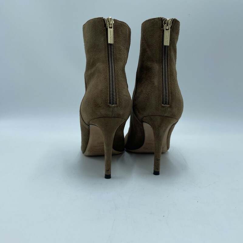 Jimmy Choo Suede Ankle
Color: Light Brown
Size: 35.5
Condition: Like New
Notes: 3 inch Heel