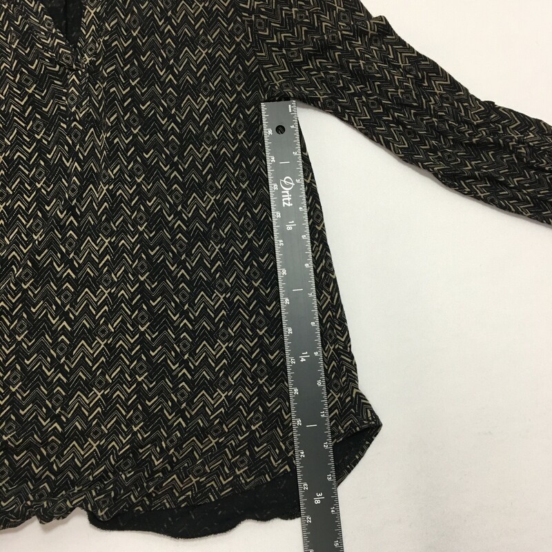 Cotton Blend Long Sleeve, Black, Size: Small
Lucky Brand pullover Beign color pattern print motif previously owned