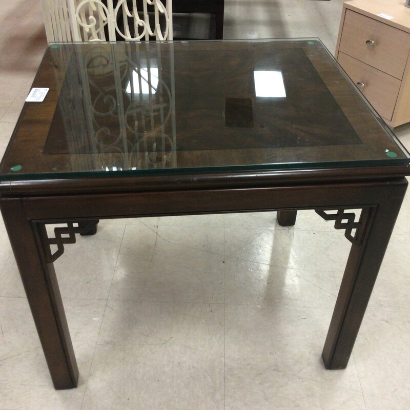 Drexel Heritage End Table, Wood, W/ Glass
21.5 in x 25.5 in x  23 in Tall