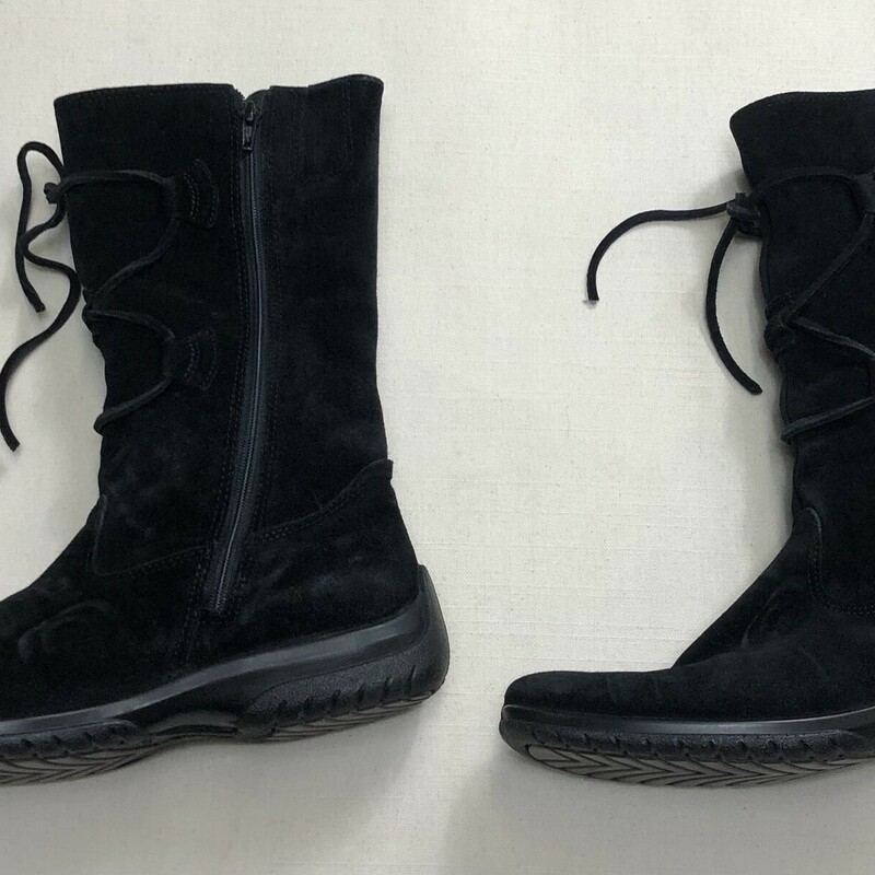Ecco Suede Boots, Black, Size: 7Y<br />
Original size 40