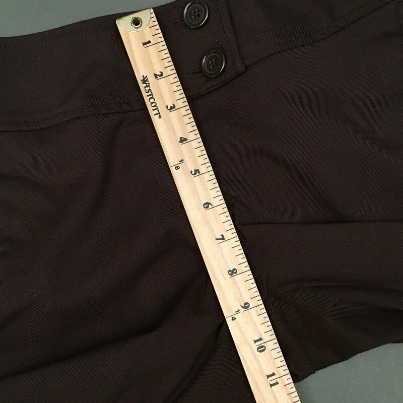 H&M US size 4, dark brown dress pants, wide waist band with 2 button closure, 3 back pockets