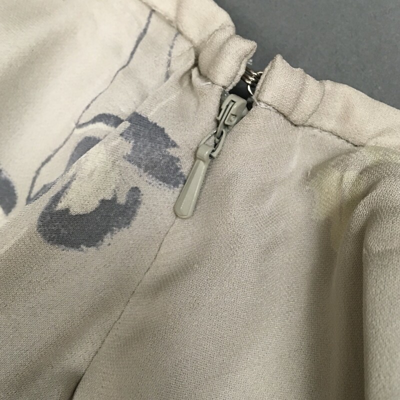 Lauren, Ralph Lauren, Lt Grey/Olive, Size: 8 100% Silk pale grey and biege floral motif pale grey/olive tone, ankle length,lining 100% polyester, very elegant, gently worn