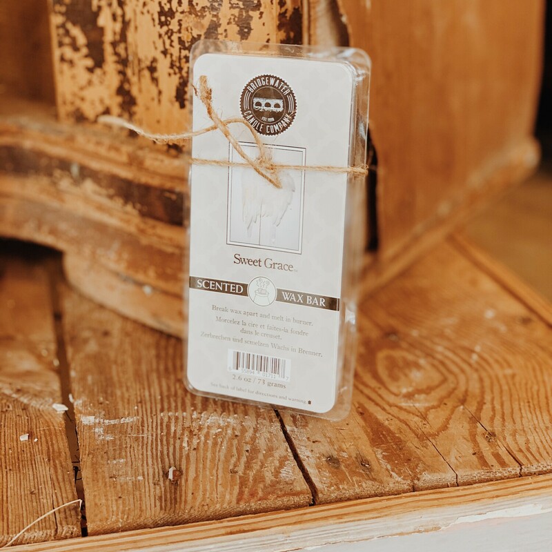 Our Bridgewater wax bar comes in the scent Sweet Grace. These wax bars fill up an entire room with the amazing smell so quickly!
