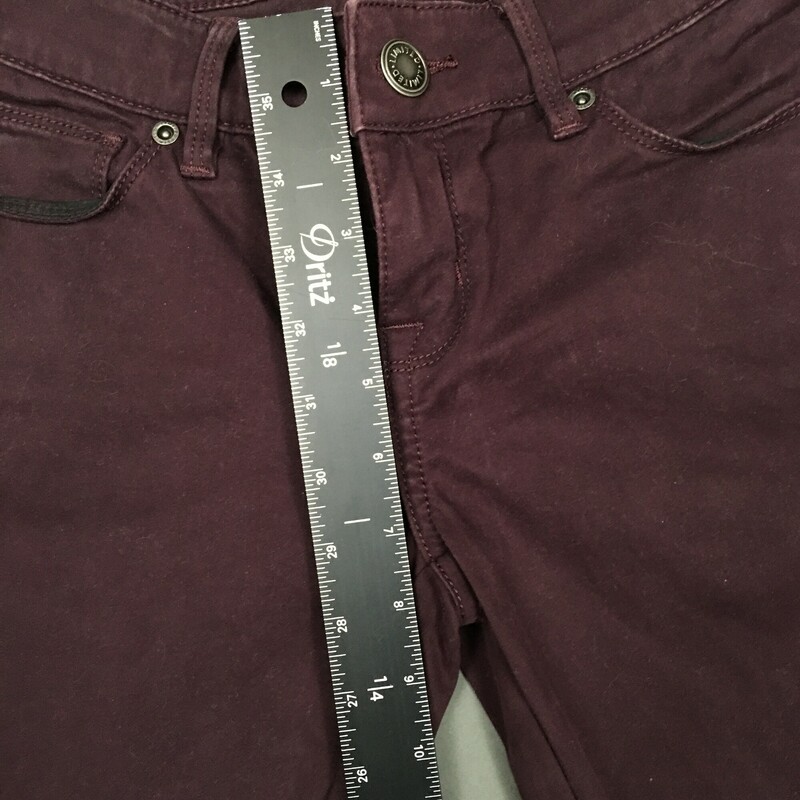 Skinny Leg Brushed Cotton, burgandy, Size: 2R, The Limited, Skinny Leg 917, 80% cotton, 17% rayon 3% spandex. Note that there is a slight discoloration on back of waistband as seen in the detail photo.