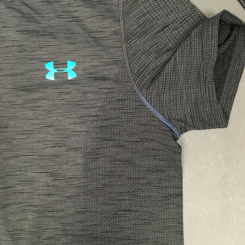 Fitted,short Sleeve, Dk Grey, Size: M, Under Armour Heat Gear