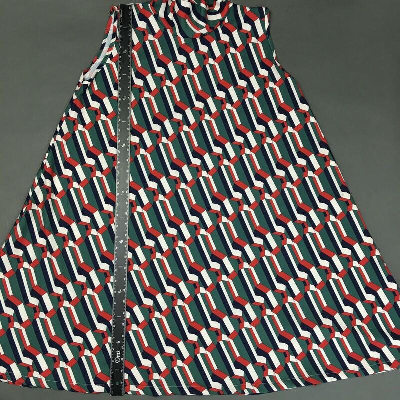 Laura Estrada, Pattern, Size: M. Laura Estrada, Pattern, Size: M sleeveless, 55% polyester / 45% rayon geometric print green, navy, red, white. This is a light pull over,cute reverse collar with 2 button fabric hook closure in back at neck, unlined dress. This dress flares at the basewith extra material falling just over the knees, and is a probable fit for size 7 to 10. Please see the measurements. There are no material tags.Great fun travel dress! Columbian designer Laura Estrada is exclusive to L'Unique Boutique in CT. This dress is one of a kind!
7.85 oz