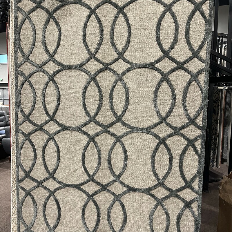 Monroe ME-315A<br />
Brand New Area Rug 5x8<br />
Call store for details
